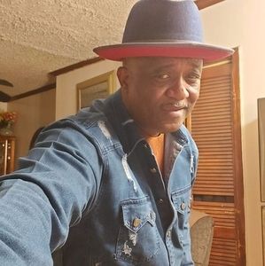 Meet your Posher, Gustine